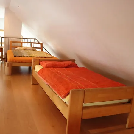 Dachgalerie 110 M2 *