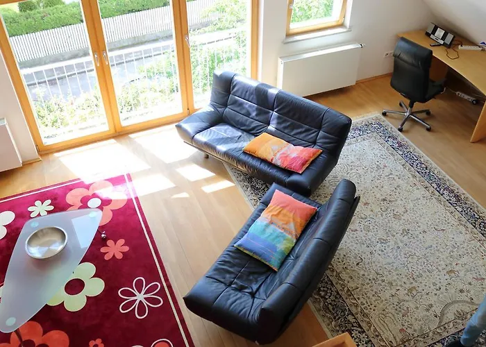 Dachgalerie 110 M2 *